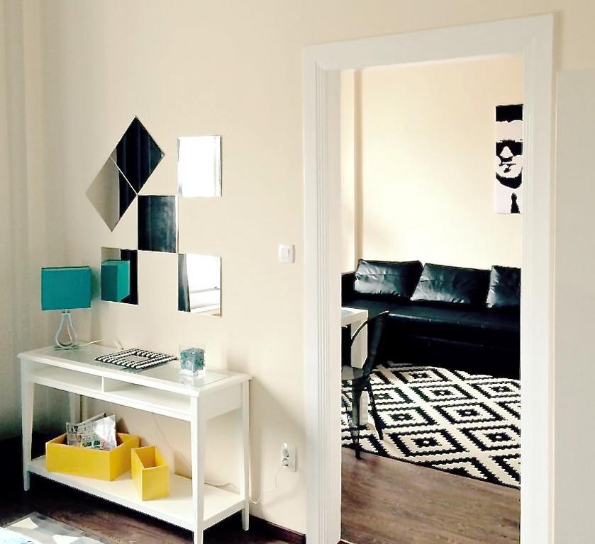Hello Downtown Apartment - Broadway Budapest Ruang foto