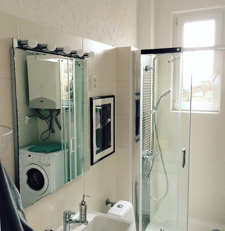 Hello Downtown Apartment - Broadway Budapest Ruang foto