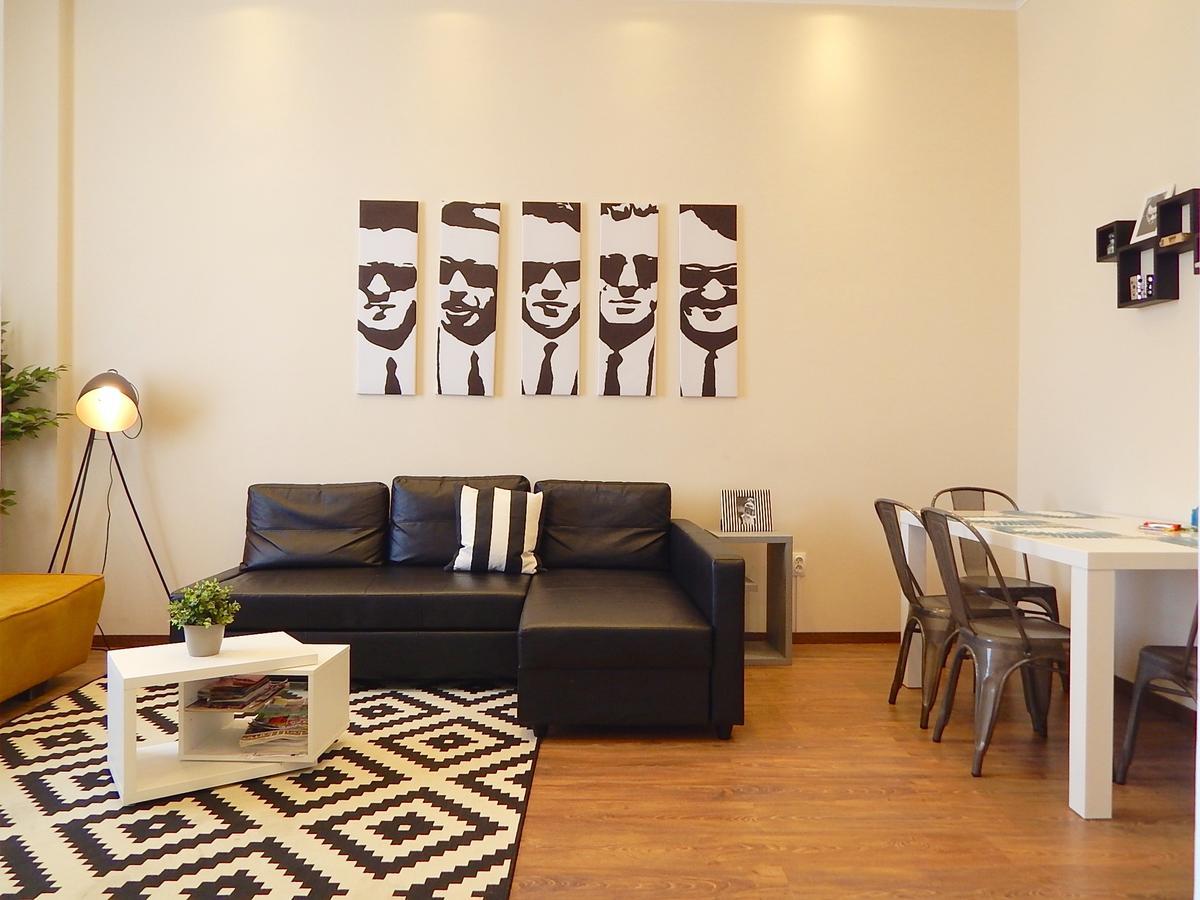 Hello Downtown Apartment - Broadway Budapest Bagian luar foto