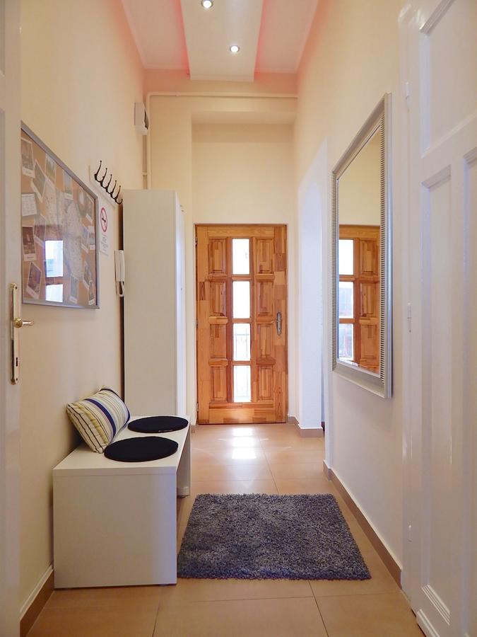 Hello Downtown Apartment - Broadway Budapest Bagian luar foto