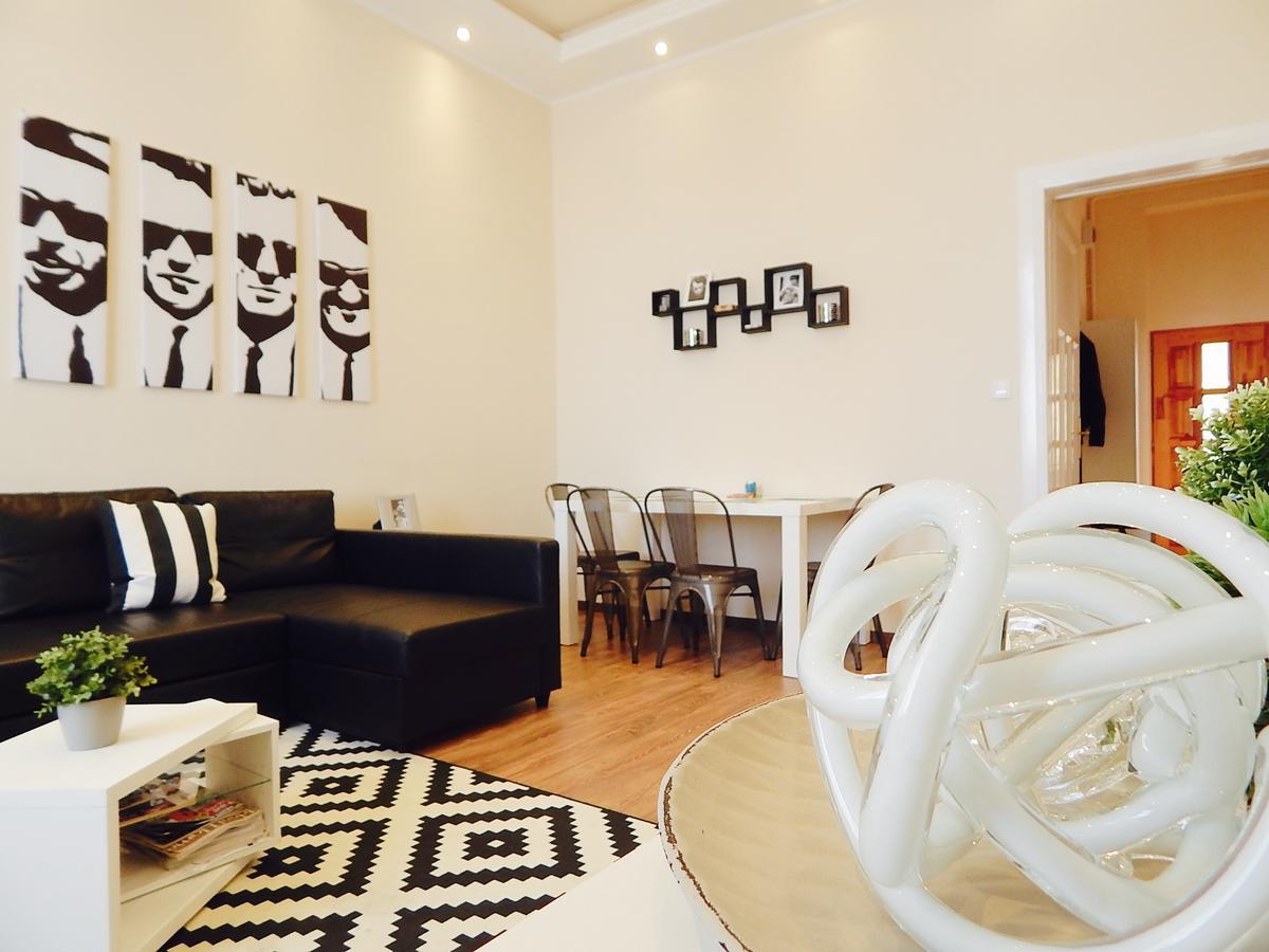 Hello Downtown Apartment - Broadway Budapest Bagian luar foto